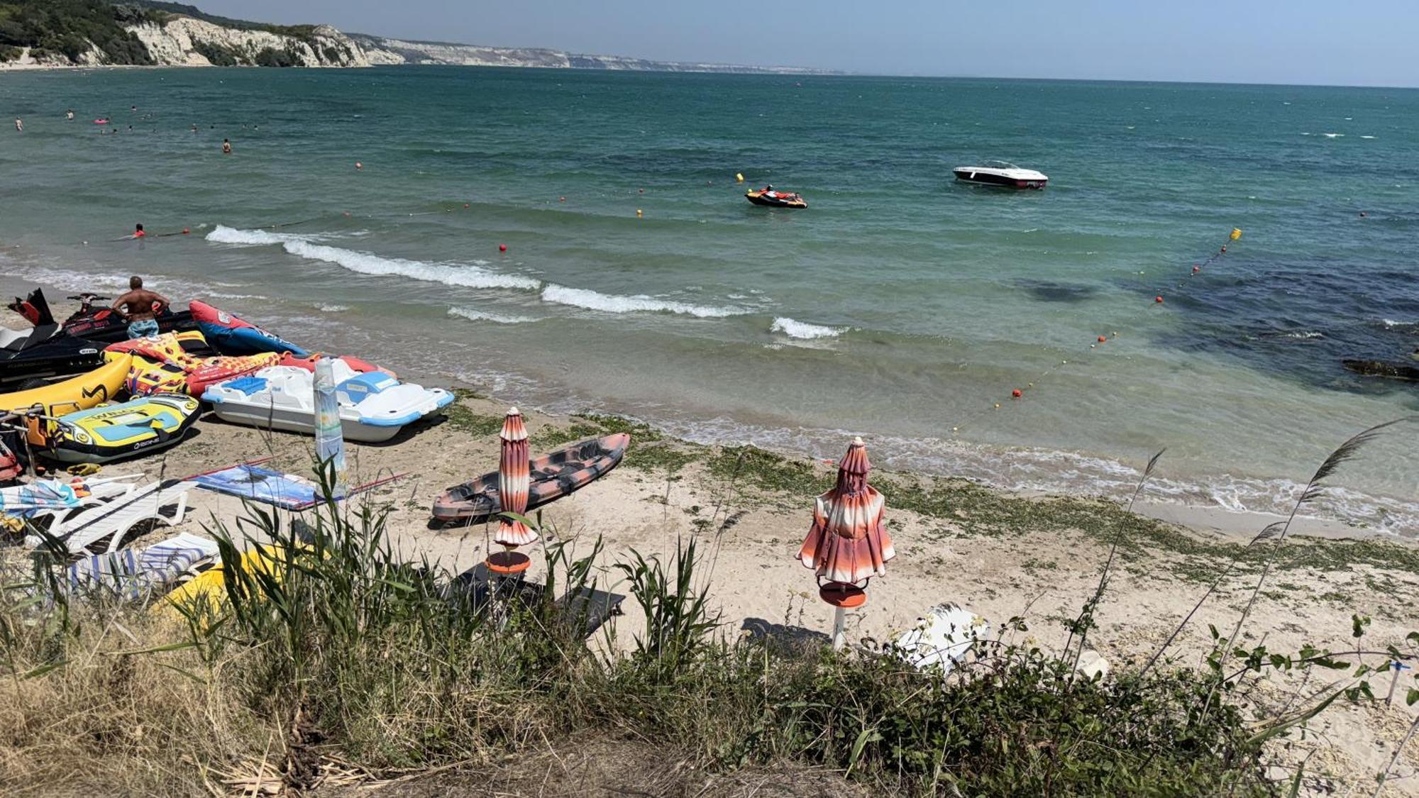 Karavana Tropicana Varna Bagian luar foto