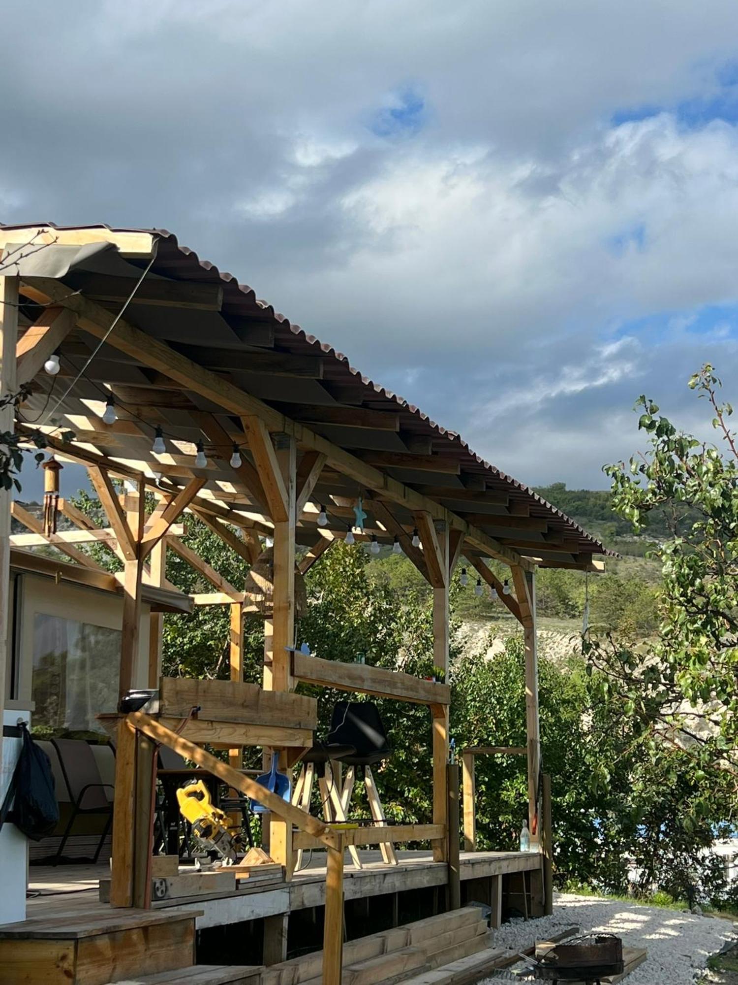 Karavana Tropicana Varna Bagian luar foto